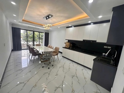 Chính chủ cho thuê MBKD mặt hồ hoàng càu 379
