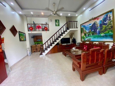 Chính chủ cho thuê MBKD mặt hồ hoàng càu 548
