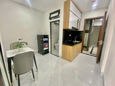 Chính chủ cho thuê MBKD mặt hồ hoàng càu 2305