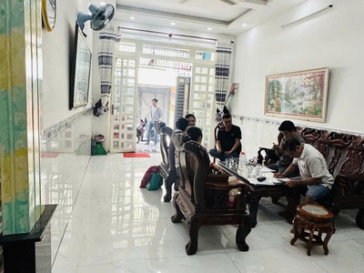 Chính chủ cho thuê MBKD mặt hồ hoàng càu 2055