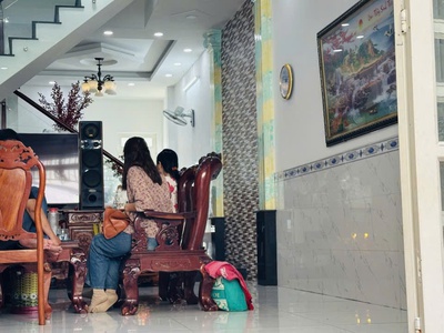 Chính chủ cho thuê MBKD mặt hồ hoàng càu 2056