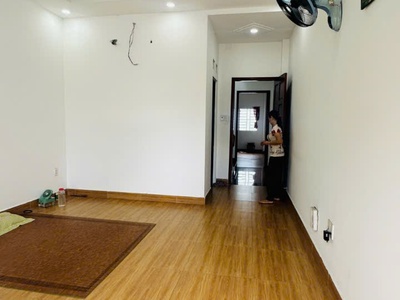 Chính chủ cho thuê MBKD mặt hồ hoàng càu 2059