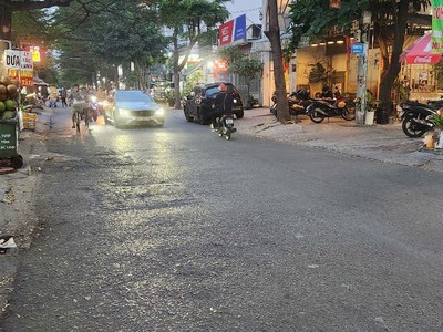 Chính chủ cho thuê MBKD mặt hồ hoàng càu 685