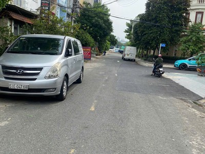 Chính chủ cho thuê MBKD mặt hồ hoàng càu 1018