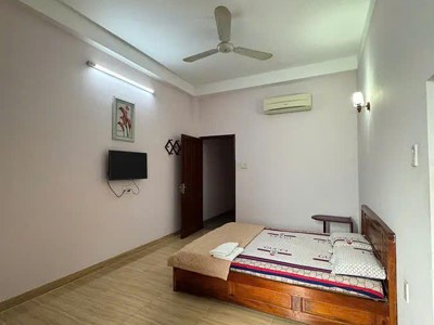 Chính chủ cho thuê MBKD mặt hồ hoàng càu 1059