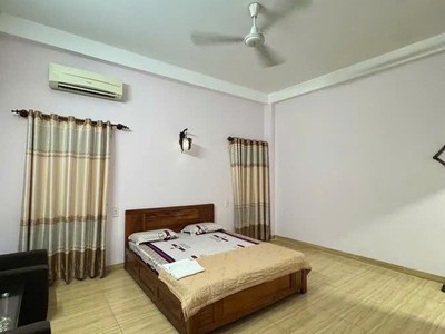 Chính chủ cho thuê MBKD mặt hồ hoàng càu 1060