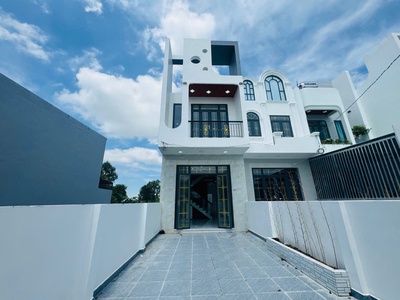 Chính chủ cho thuê MBKD mặt hồ hoàng càu 1620