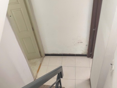 Chính chủ cho thuê MBKD mặt hồ hoàng càu 2150