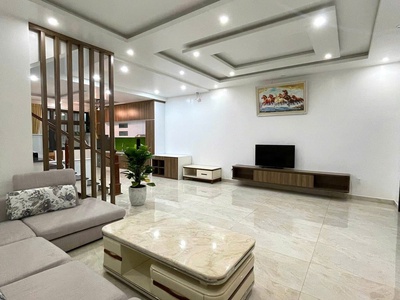 Cho thuê nguyên căn Vin Imperia siêu đẹp giá cực tốt 0