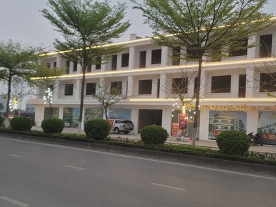 Chính Chủ Bán Shophouse Mặt Đường Nguyễn Văn Cừ Rộng 40m, Giá Tốt Nhất 1