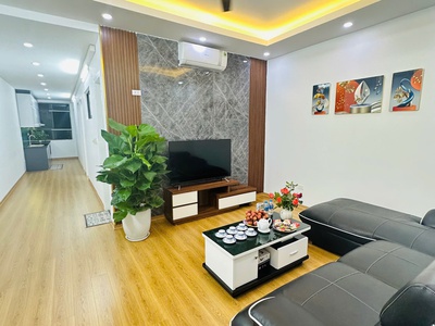 Chính chủ cho thuê MBKD mặt hồ hoàng càu 2833
