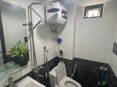 Chính chủ cho thuê MBKD mặt hồ hoàng càu 2671