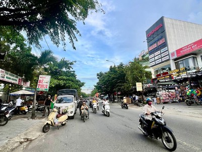Bá.n nhà góc 2mt đườngg ninh tốn  - đang cho thuê kinh doanh 1
