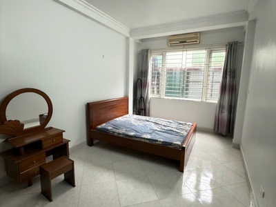 Chính chủ cho thuê MBKD mặt hồ hoàng càu 3478