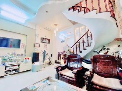 Chính chủ cho thuê MBKD mặt hồ hoàng càu 2780