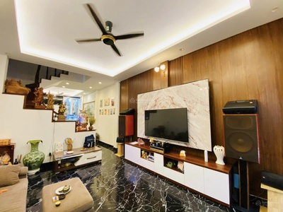 Chính chủ cho thuê MBKD mặt hồ hoàng càu 2947