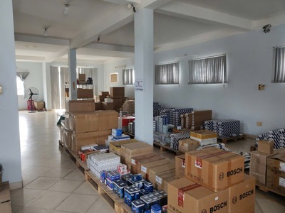 Chính chủ cho thuê MBKD mặt hồ hoàng càu 3940