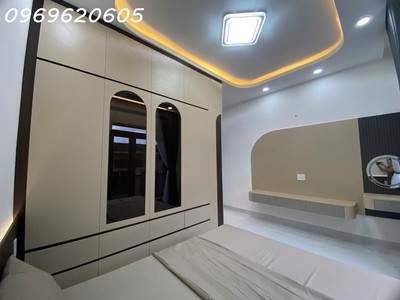 Chính chủ cho thuê MBKD mặt hồ hoàng càu 3647