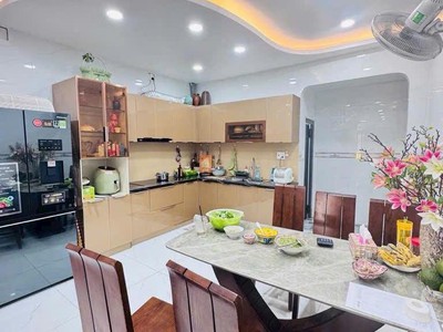 Chính chủ cho thuê MBKD mặt hồ hoàng càu 2709