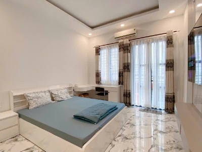 P1   tân bình   gần cv hoàng văn thụ   3 tầng   nhà mới   40m    nhỉnh 6tỷ. 2