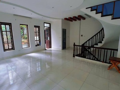 Nhỉnh 11t - nhà 5t dân xây- ô tô đỗ cửa -bồ đề-long biên . 1