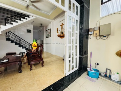 Chính chủ cho thuê MBKD mặt hồ hoàng càu 2899