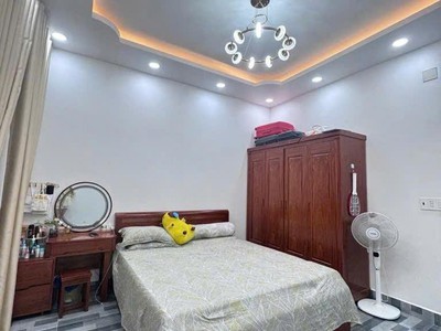 Chính chủ cho thuê MBKD mặt hồ hoàng càu 2710