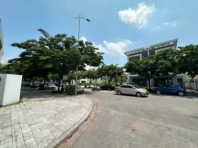 Chính chủ cho thuê MBKD mặt hồ hoàng càu 3244