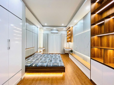 Chính chủ cho thuê MBKD mặt hồ hoàng càu 2968