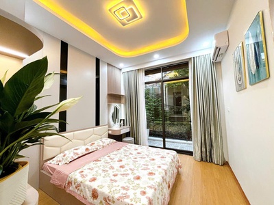 Chính chủ cho thuê MBKD mặt hồ hoàng càu 4008