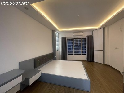 Bán nhà hạ đình   30m 6t mt 3,9m giá 7,5 tỷ còn thương lượng   nhà mới full nội thất 0