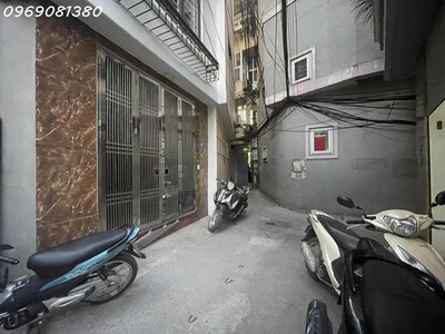 Bán nhà hạ đình   30m 6t mt 3,9m giá 7,5 tỷ còn thương lượng   nhà mới full nội thất 4