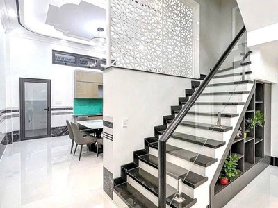 Chính chủ cho thuê MBKD mặt hồ hoàng càu 4025