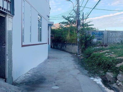 Bán nhà 2 tầng đặng lộ đường tô tận nhà. phường vĩnh hải 2