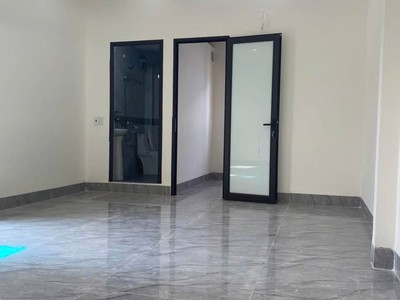 Chính chủ cho thuê MBKD mặt hồ hoàng càu 3229