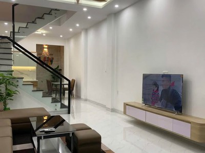Chính chủ cho thuê MBKD mặt hồ hoàng càu 4021