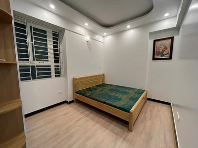 Chính chủ cho thuê MBKD mặt hồ hoàng càu 3205