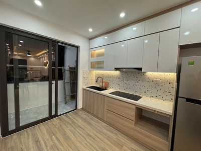 Chính chủ cho thuê MBKD mặt hồ hoàng càu 2918