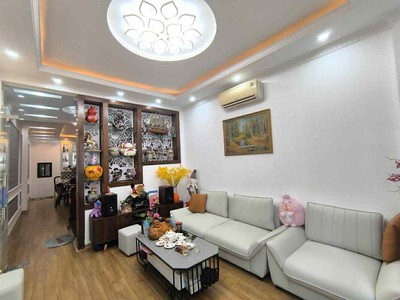 Nhà đẹp cổ linh, 50m x 5 tầng, gara 2 ôtô, ngõ thông, đón đầu cầu trần hưng đạo 2