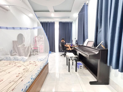 Chính chủ cho thuê MBKD mặt hồ hoàng càu 3117