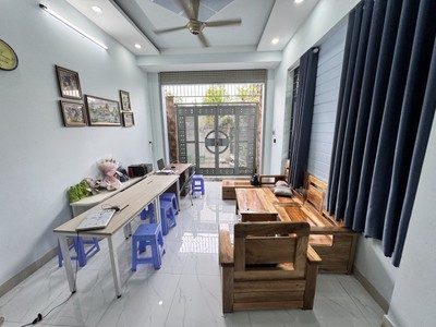 Chính chủ cho thuê MBKD mặt hồ hoàng càu 3175