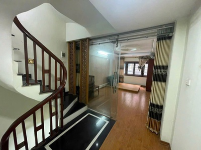 Chính chủ cho thuê MBKD mặt hồ hoàng càu 3167