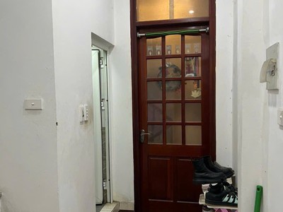 Cho thuê nhà ngõ kim giang, 40 m2  4 tầng 4pn 3vs, 10 triệu 2