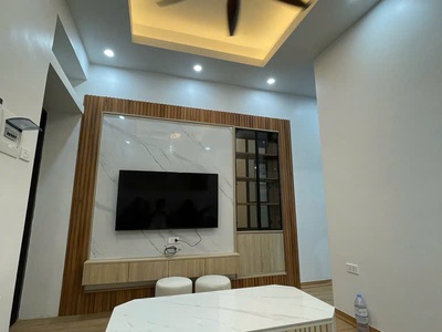 Chính chủ cho thuê MBKD mặt hồ hoàng càu 4001