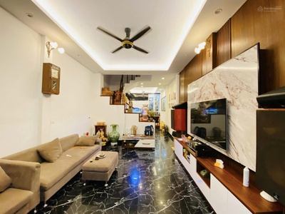 Chính chủ cho thuê MBKD mặt hồ hoàng càu 2946