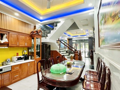 Bán nhà đẹp 3 tầng đông hòa,shr đường nhựa 13m,gần trường đông hòa 2