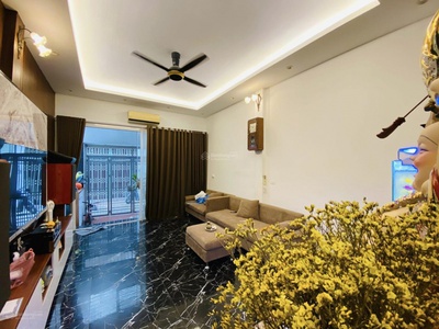 Chính chủ cho thuê MBKD mặt hồ hoàng càu 2949
