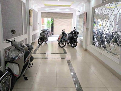 Nhà đẹp cổ linh, 50m x 5 tầng, gara 2 ôtô, ngõ thông, đón đầu cầu trần hưng đạo 1