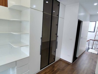 Chính chủ cho thuê MBKD mặt hồ hoàng càu 2982
