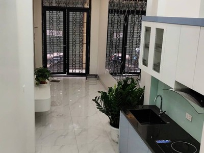Chính chủ cho thuê MBKD mặt hồ hoàng càu 3038